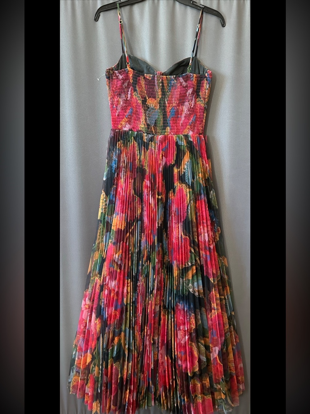 Hutch Multicolor Floral Pleated Midi Dress - Picture 6 of 11